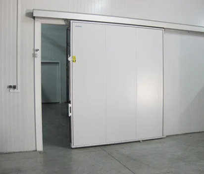 Insulated cold storage swing doors