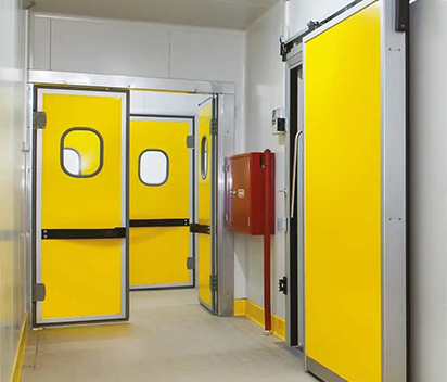 Types and maintenance of hinged door for cold room