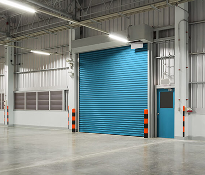 Industrial roller shutters with their side guide rails