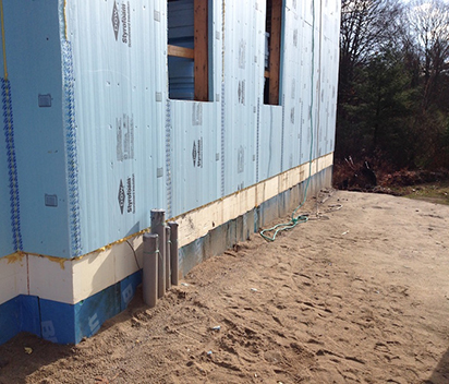 Xps foam insulation panel with continuous walls